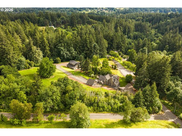 21250 S WISTERIA Rd, West Linn, OR 97068