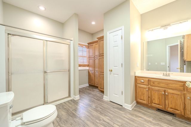 185 LEATH LN, Finger, TN 38334