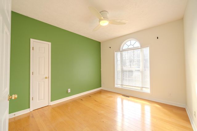 185 LEATH LN, Finger, TN 38334