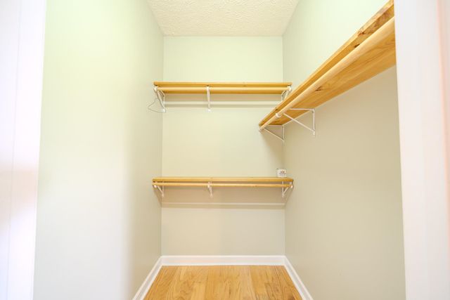 185 LEATH LN, Finger, TN 38334