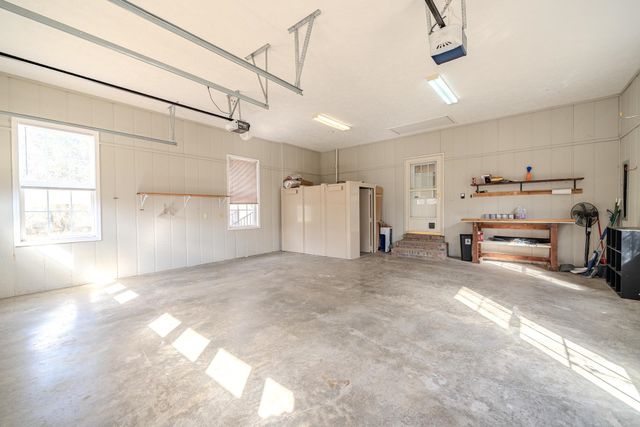 185 LEATH LN, Finger, TN 38334