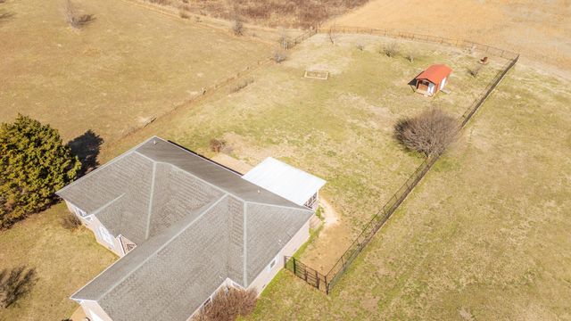 185 LEATH LN, Finger, TN 38334