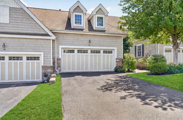 38 Pinehurst Circle, Monroe, NY 10950