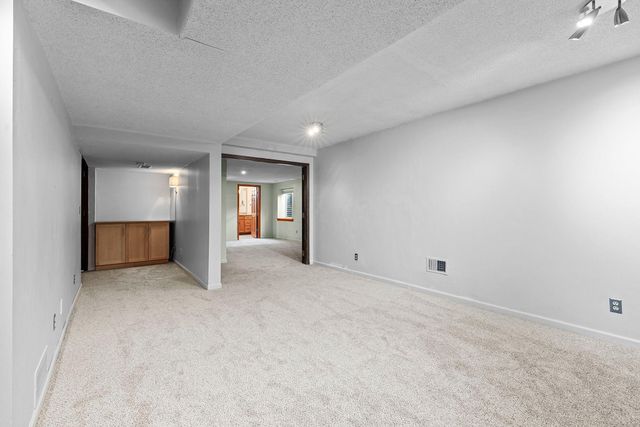 10302 Toledo Circle, Bloomington, MN 55437