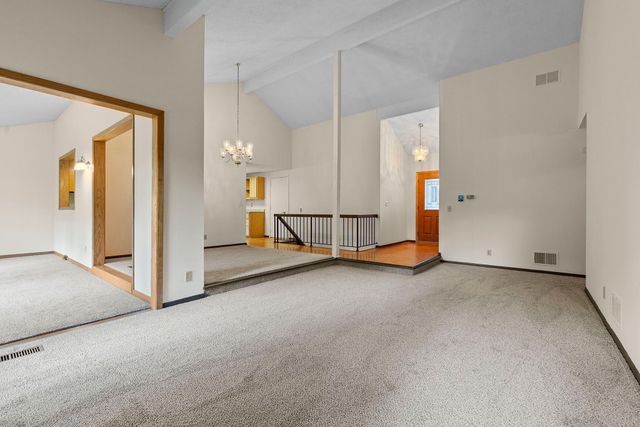 10302 Toledo Circle, Bloomington, MN 55437