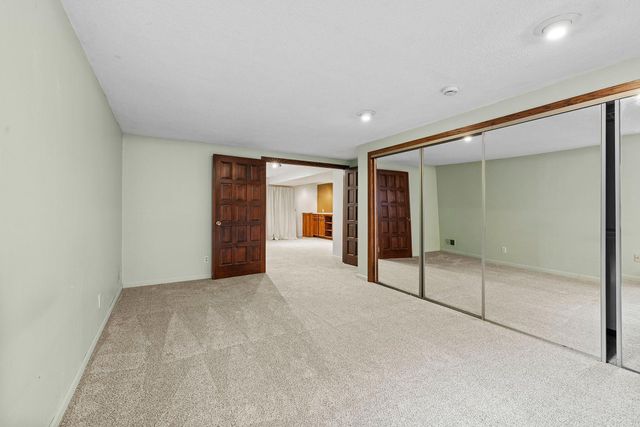 10302 Toledo Circle, Bloomington, MN 55437