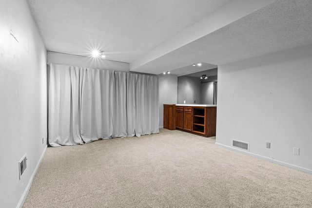 10302 Toledo Circle, Bloomington, MN 55437