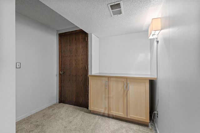 10302 Toledo Circle, Bloomington, MN 55437