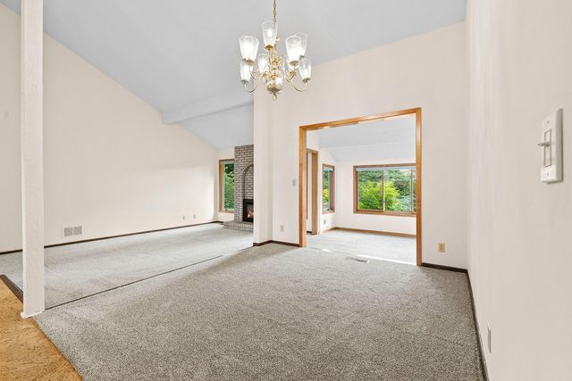 10302 Toledo Circle, Bloomington, MN 55437