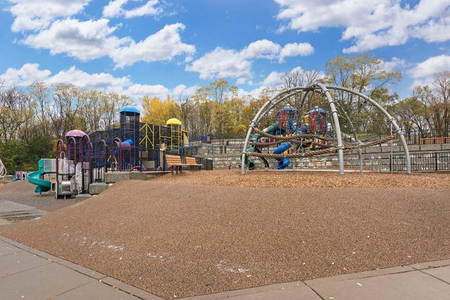 10302 Toledo Circle, Bloomington, MN 55437
