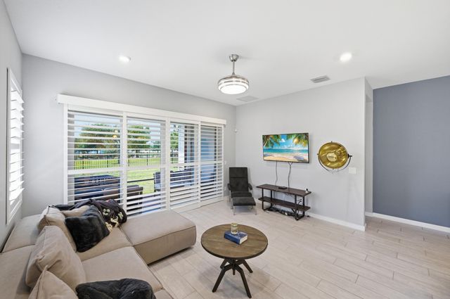 19680 Weathervane Way, Loxahatchee, FL 33470