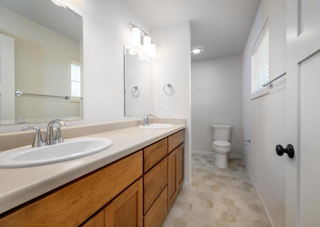 439 Savannah Drive, Oregon, WI 53575