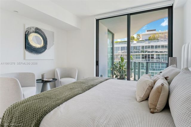 9901 W Bay Harbor Dr 303, Bay Harbor Islands, FL 33154