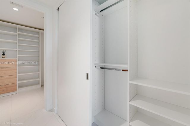 9901 W Bay Harbor Dr 303, Bay Harbor Islands, FL 33154