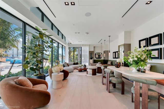 9901 W Bay Harbor Dr 303, Bay Harbor Islands, FL 33154