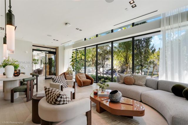 9901 W Bay Harbor Dr 303, Bay Harbor Islands, FL 33154