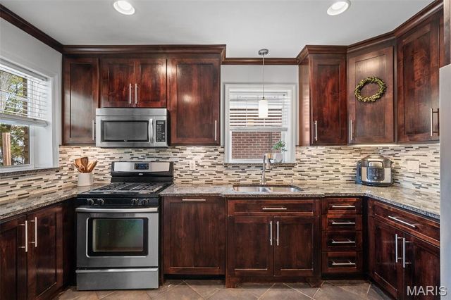 6455 Oleatha Avenue, St Louis, MO 63139