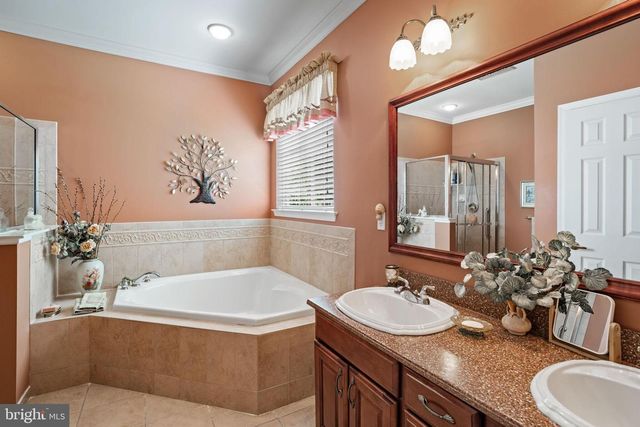 11 SANIBEL LN, Barnegat, NJ 08005