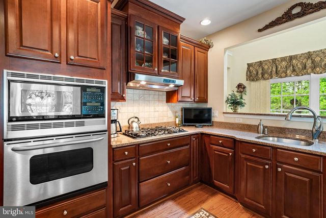 11 SANIBEL LN, Barnegat, NJ 08005