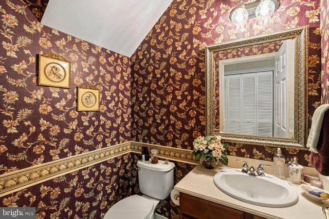 11 SANIBEL LN, Barnegat, NJ 08005