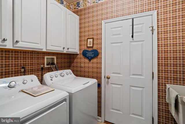 11 SANIBEL LN, Barnegat, NJ 08005