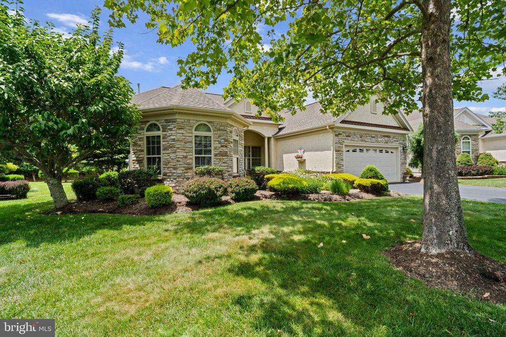 11 SANIBEL LN, Barnegat, NJ 08005