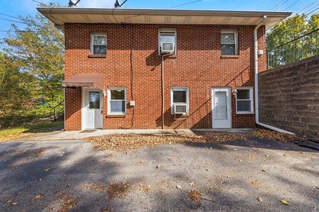 521 Hawkins Rd Apt 3, Clarksville, TN 37040