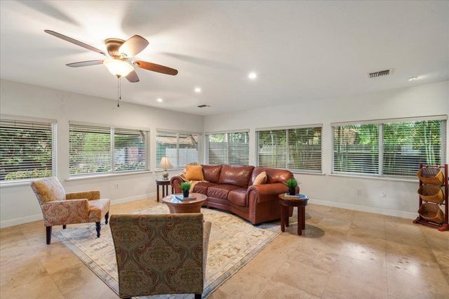 1097 Ewa Pl, Kihei, HI 96753