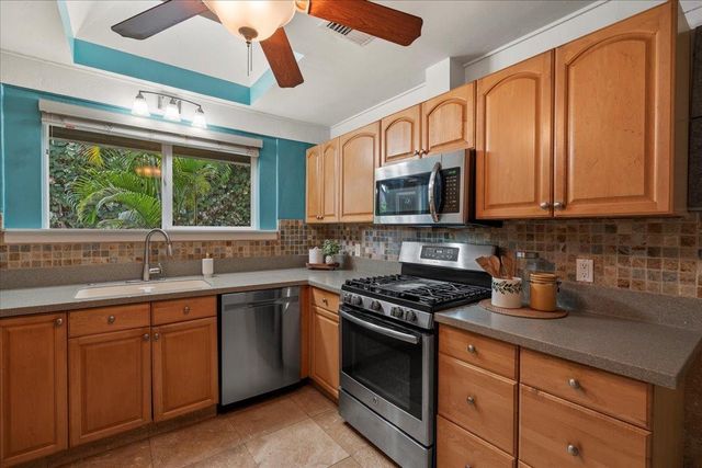 1097 Ewa Pl, Kihei, HI 96753