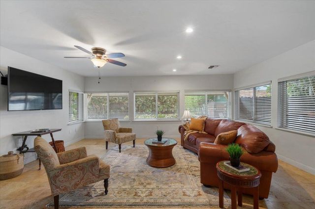 1097 Ewa Pl, Kihei, HI 96753