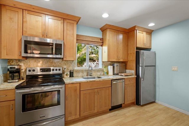 1097 Ewa Pl, Kihei, HI 96753