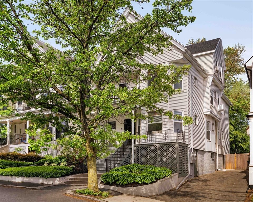 19 Crocker Street, Somerville, MA 02143