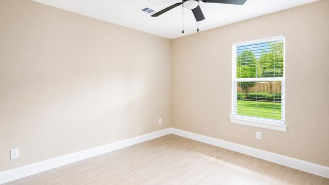 1206-B Pinewood Lane, Pasadena, TX 77502