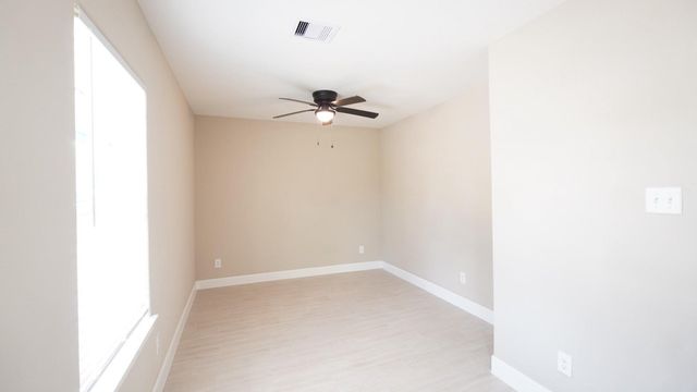 1206-B Pinewood Lane, Pasadena, TX 77502
