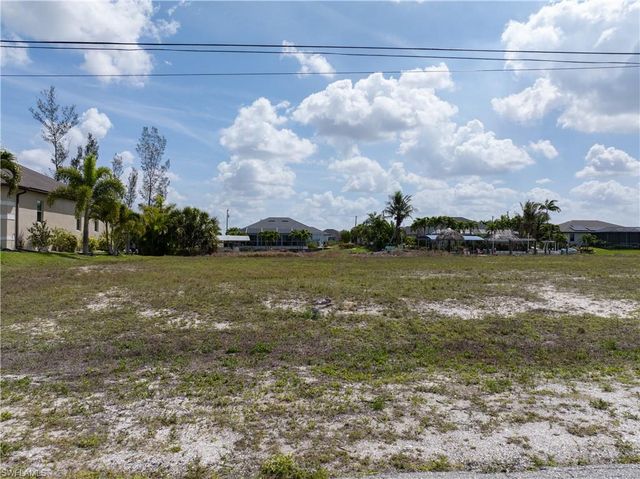 1645 NW 39th AVE, Cape Coral, FL 33993