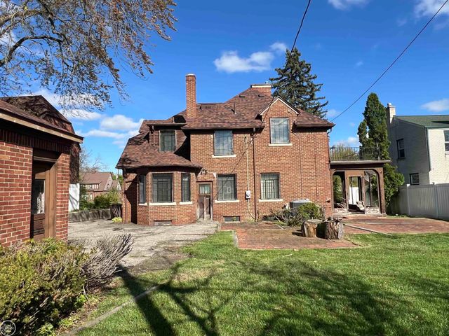 120 Ottawa Drive, Pontiac, MI 48341