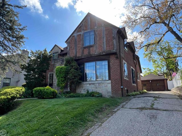 120 Ottawa Drive, Pontiac, MI 48341
