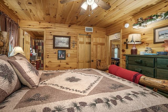 267 Laurelwood Circle, Murphy, NC 28906