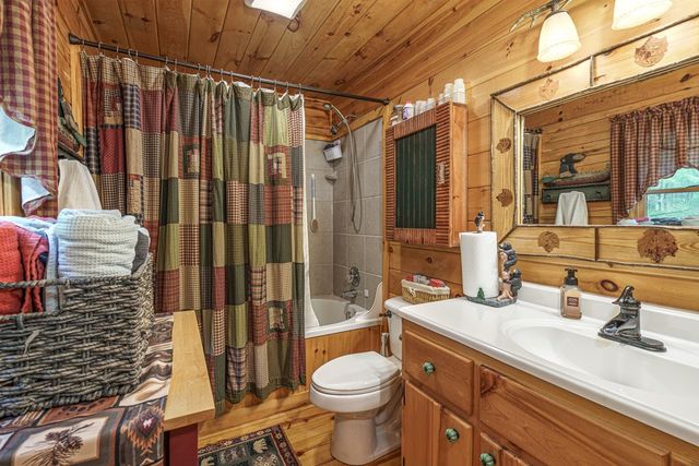 267 Laurelwood Circle, Murphy, NC 28906