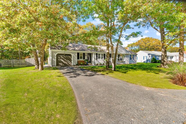 315 Prince Hinckley Road, Centerville, MA 02632