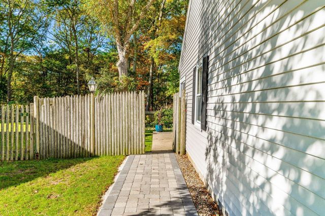 315 Prince Hinckley Road, Centerville, MA 02632