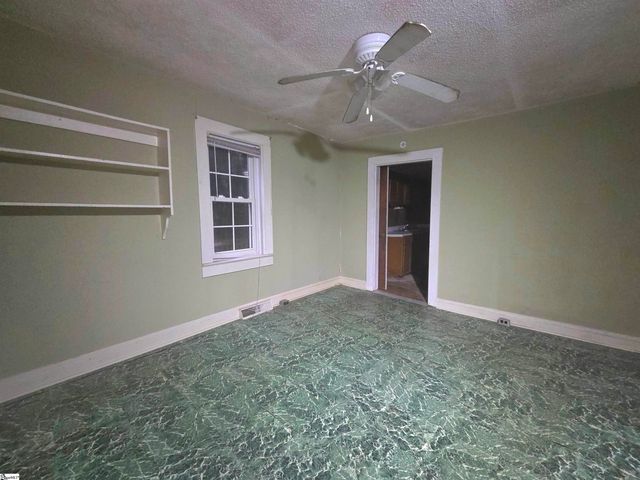 175 Long Road, Piedmont, SC 29673