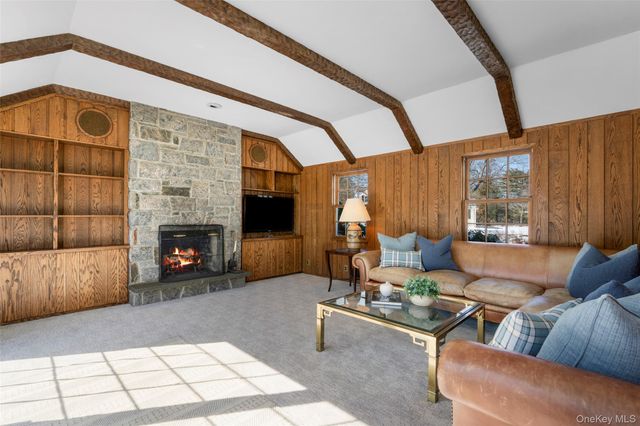 35 Byron Lane, Larchmont, NY 10538