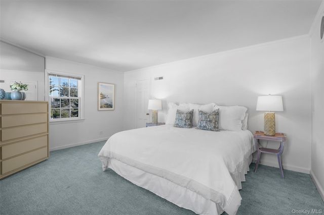 35 Byron Lane, Larchmont, NY 10538