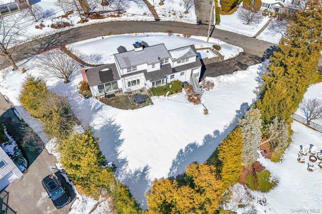 35 Byron Lane, Larchmont, NY 10538