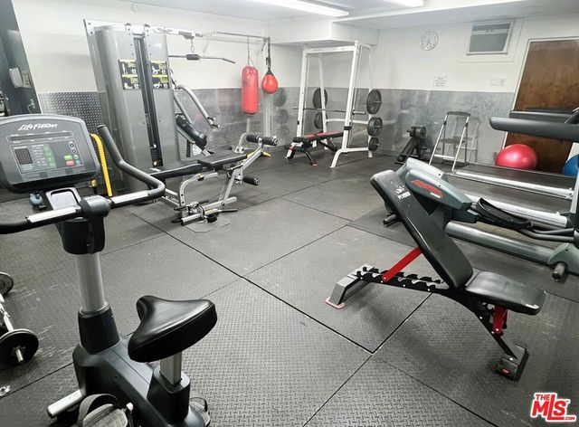 6050 Canterbury Drive E214, Culver City, CA 90230