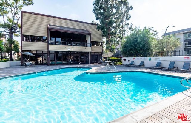 6050 Canterbury Drive E214, Culver City, CA 90230
