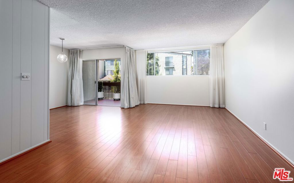 6050 Canterbury Drive E214, Culver City, CA 90230