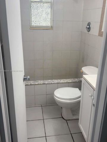 1844 Taft 4, Hollywood, FL 33020