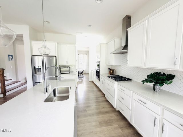 212 Moore Hill Way, Holly Springs, NC 27540